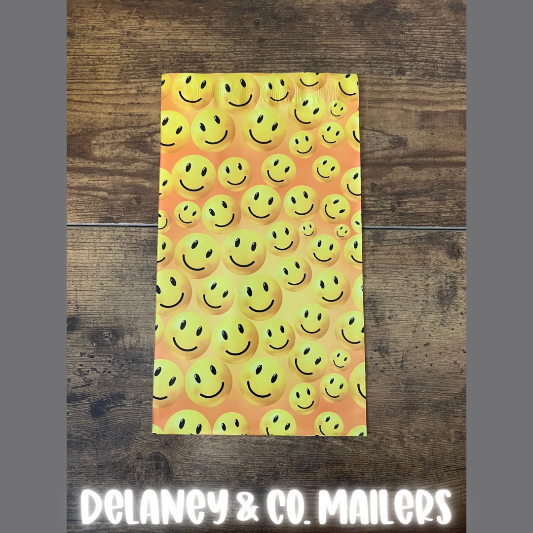 6x9 Smiley Face Polymailer [10]